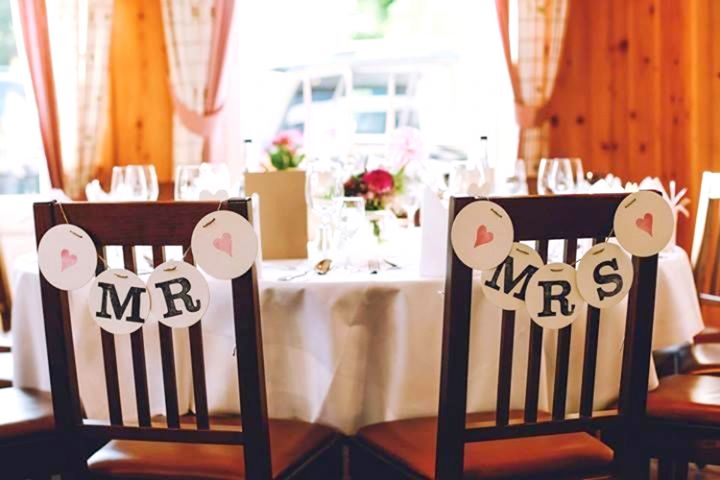 Renna Deluxe MR & MRS Stuhldeko Girlanden zur Hochzeit Clearance-Verkauf