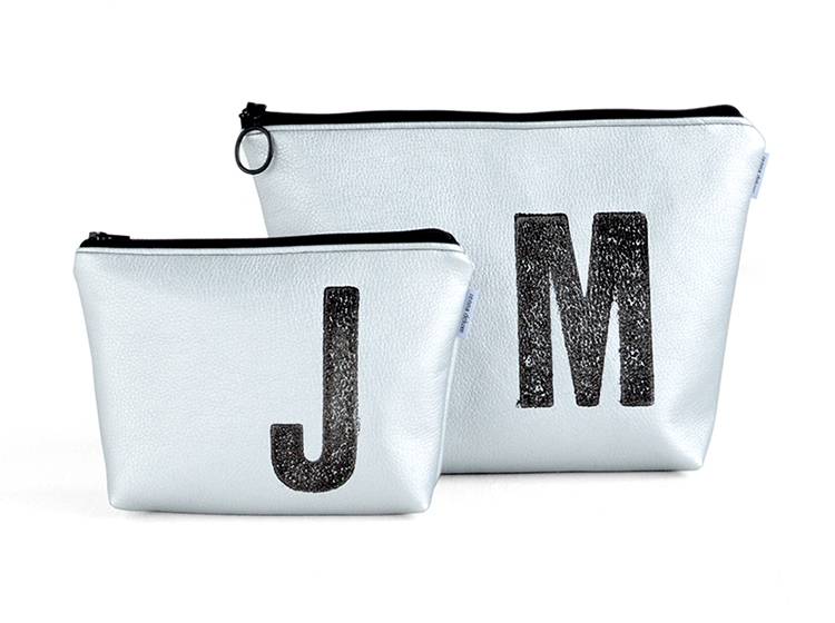 Renna Deluxe Kosmetiktasche Metallic SILBER mit Buchstabe Auslauf