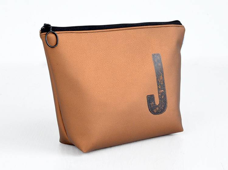 Renna Deluxe Waschtasche Metallic BRONZE mit Buchstabe personalisiert, vegan Flash Sale
