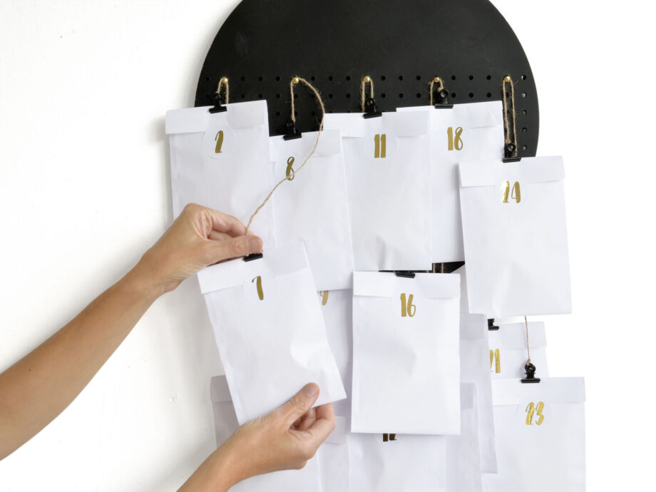 Renna Deluxe Adventskalender SILBER metallic mit weißen Tüten Letzte 2 Tage