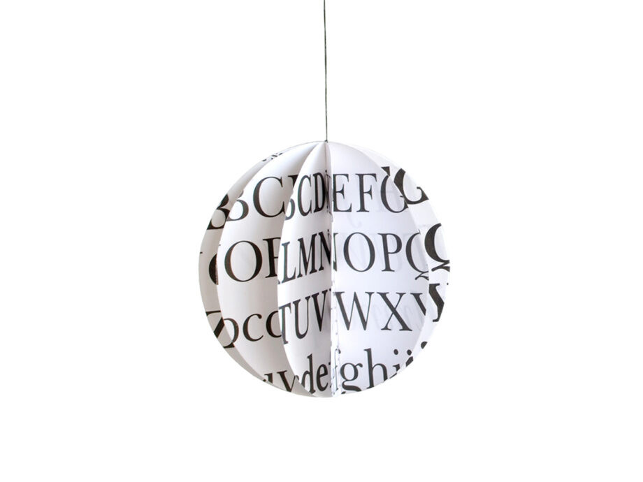 Renna Deluxe Frohe Weihnachtskarte mit Weihnachtskugel Exklusive Angebote