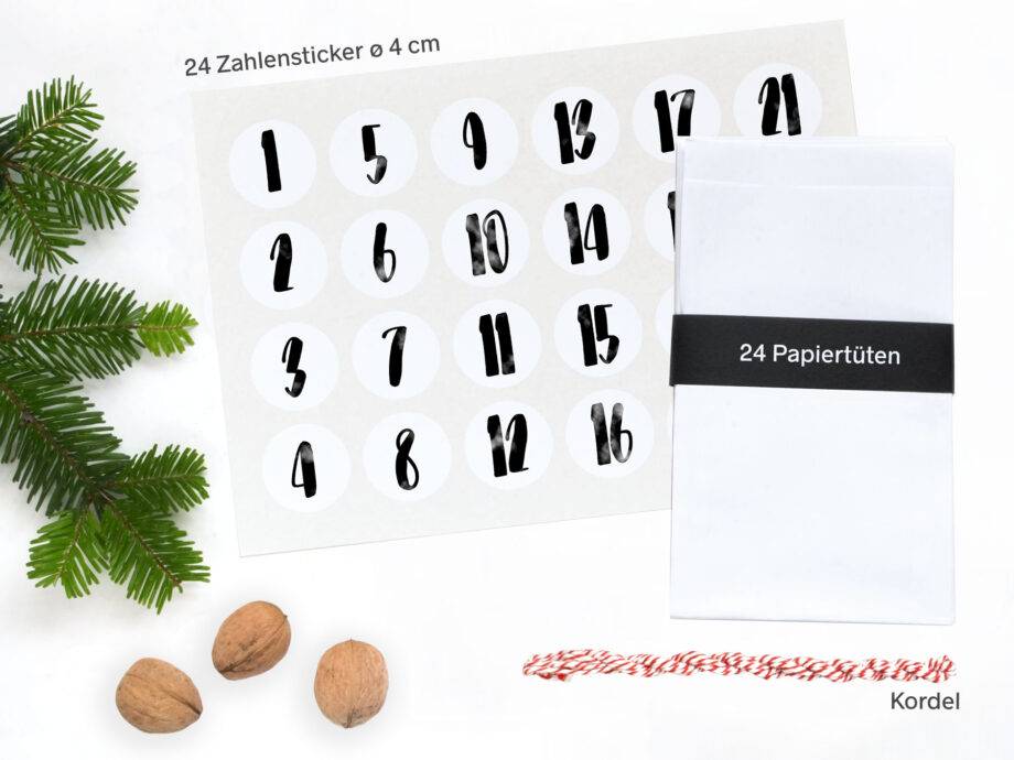Renna Deluxe Adventskalender Schwarz-Weiß mit Handlettering Tiefpreis