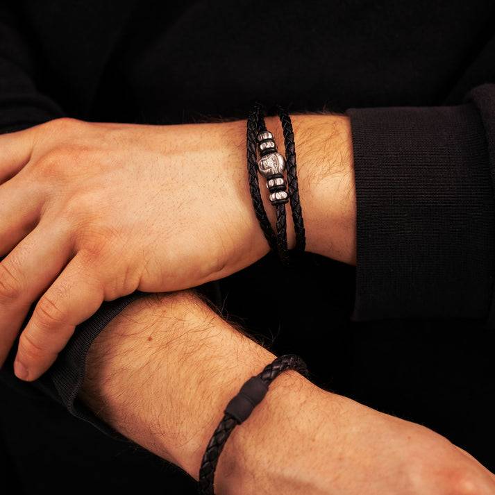 Save Brave Dreifach gewickeltes Lederarmband Titus mit schwarzem Gorillakopf zollfrei