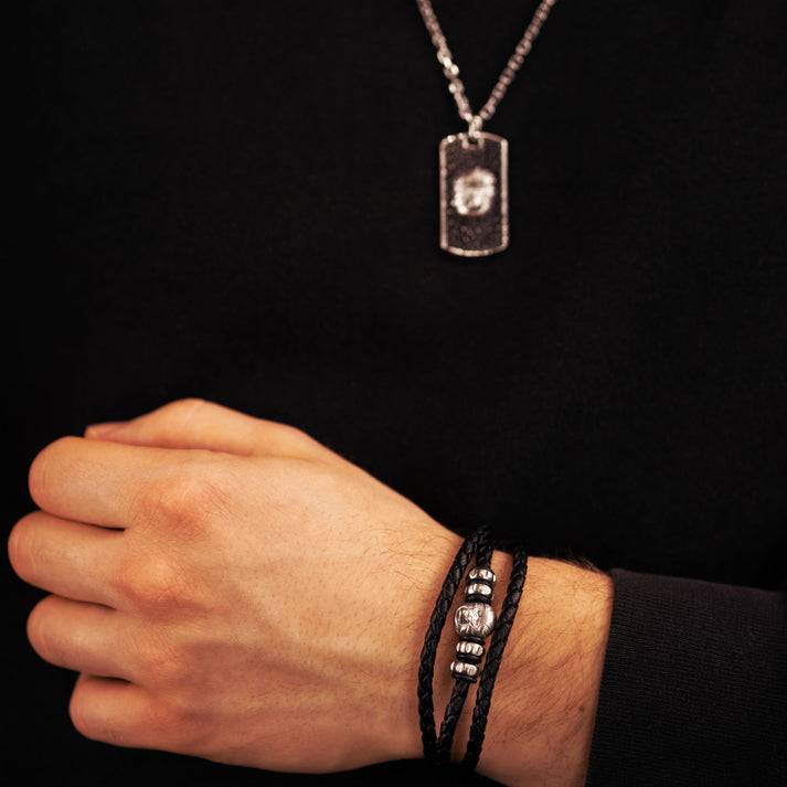 Save Brave Dreifach gewickeltes Lederarmband Titus mit silberfarbenen Gorillakopf 50% Rabatt für begrenzte Zeit