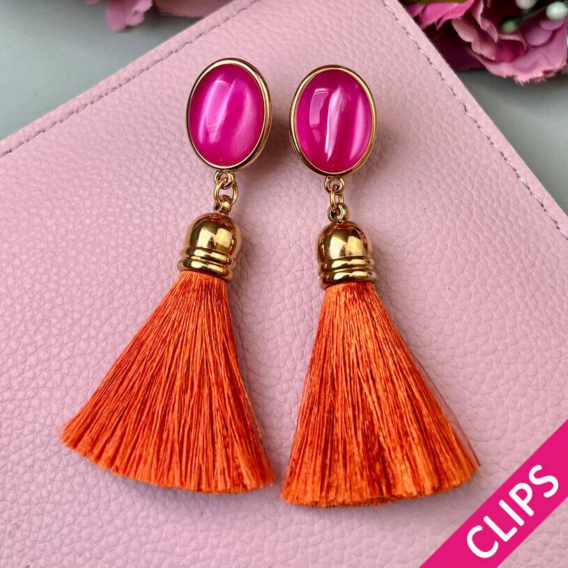 SchwesterSchwester Vergoldete Ohrclips in Pink mit Quaste in Rostorange von AmuseToi Kostenloser Versand