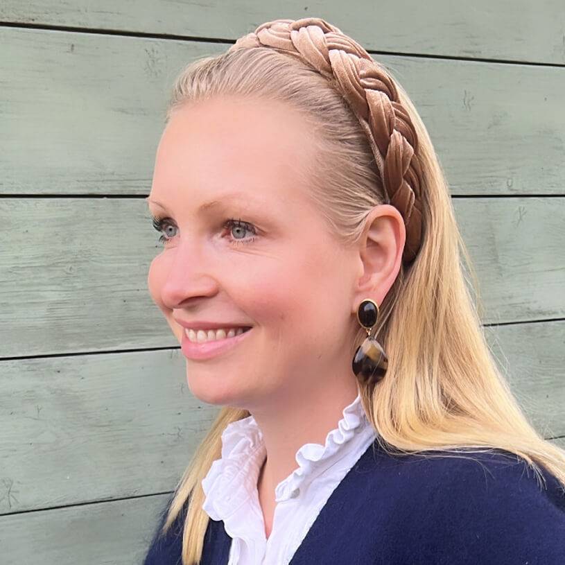 SchwesterSchwester Schwarze Ohrstecker mit Tropfen in Schildpatt-Optik von AmuseToi Black Friday