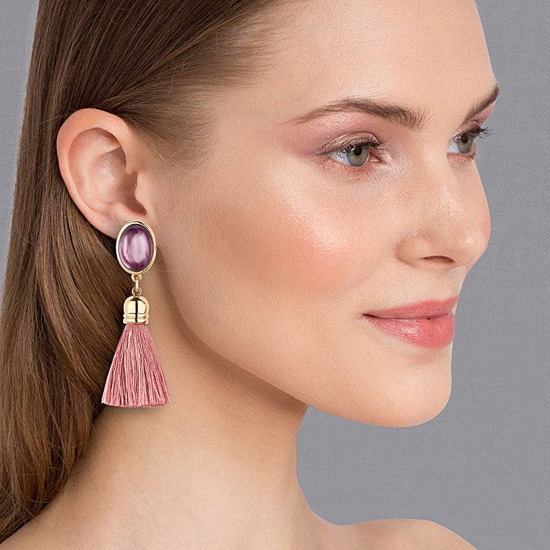 SchwesterSchwester Quasten Ohrringe als Ohrstecker in Amethyst mit Quaste in Puderrosa von AmuseToi Angebote