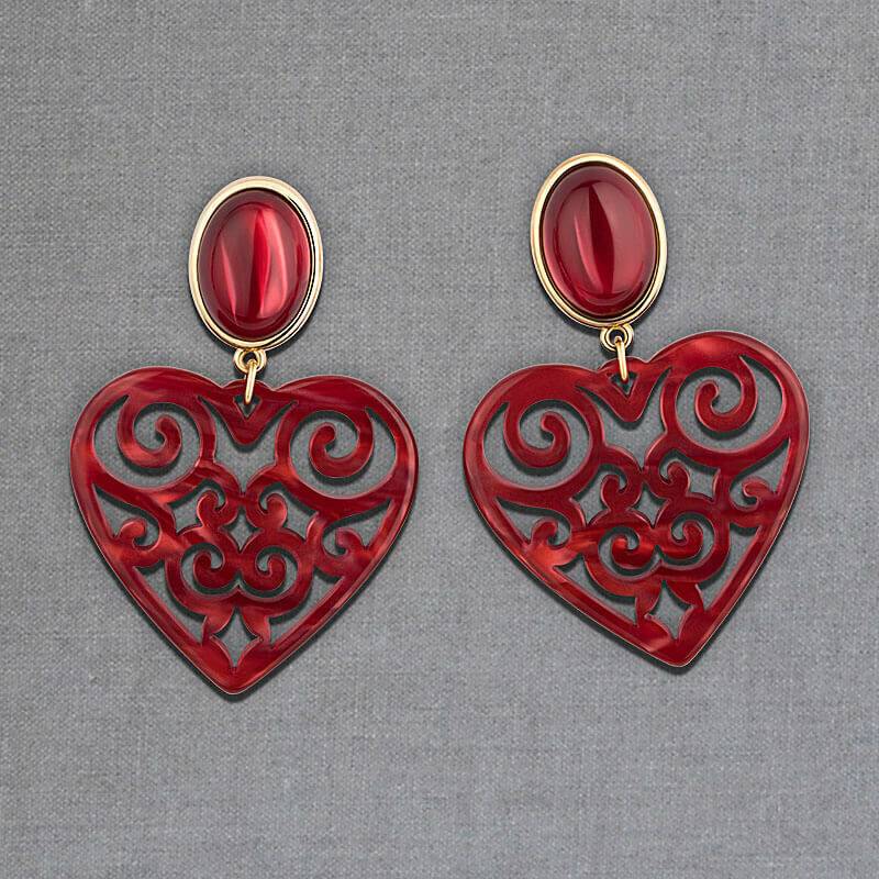 SchwesterSchwester Schöne Ohrringe in schimmerndem Rot mit Herz-Ornamenten von AmuseToi Rabatt