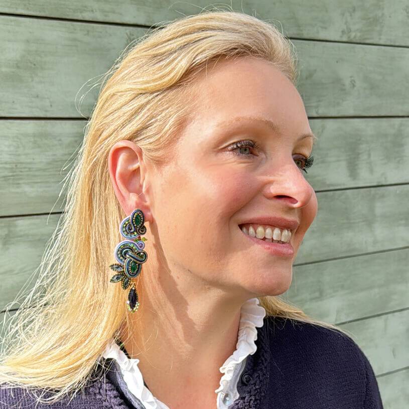 SchwesterSchwester Vorbestellbar - Raffinierte Soutache-Ohrstecker in Blautönen Letzter Tag