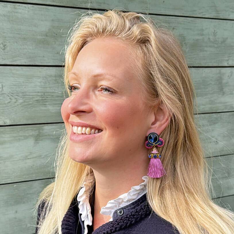 SchwesterSchwester Vorbestellbar - Auffällige Soutache-Ohrstecker in Blau und Rosa mit Quaste Online Shopping