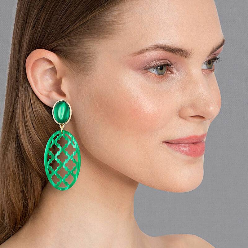 SchwesterSchwester Vergoldete Ohrstecker in schimmerndem Dunkelgrün mit schönem Oval im Marrakesch-Stil von AmuseToi Sonderangebot