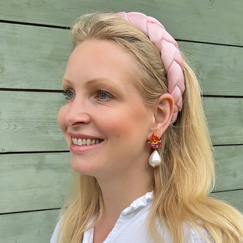 SchwesterSchwester Funkelnde Ohrstecker in Pink und Orange mit federleichten Baumwolltropfen Saisonschlussverkauf