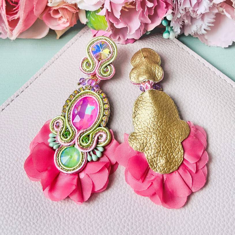 SchwesterSchwester Außergewöhnliche Soutache-Ohrringe in Rosa Nur für heute