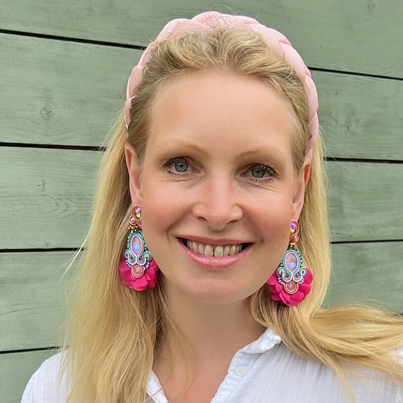 SchwesterSchwester Außergewöhnliche Soutache-Ohrringe in leuchtendem Pink Riesige Rabatte