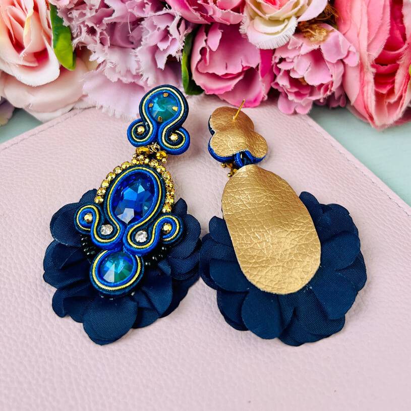 SchwesterSchwester Außergewöhnliche Soutache-Ohrringe in Dunkelblau Begrenztes Angebot