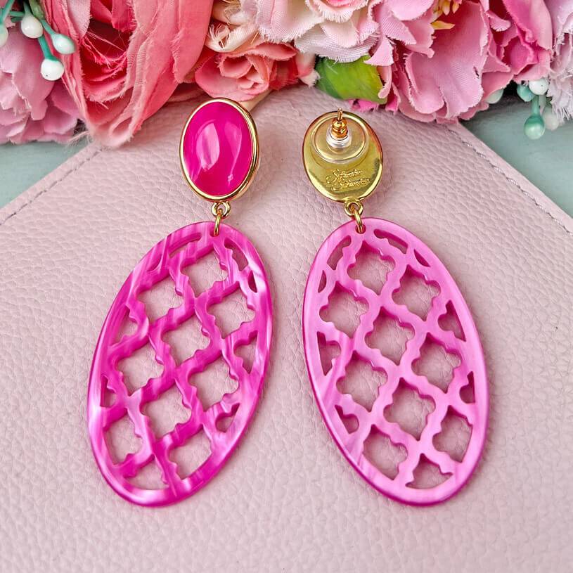 SchwesterSchwester Pinkfarbene Ohrstecker mit Oval im Marrakesch Stil Letzter Tag