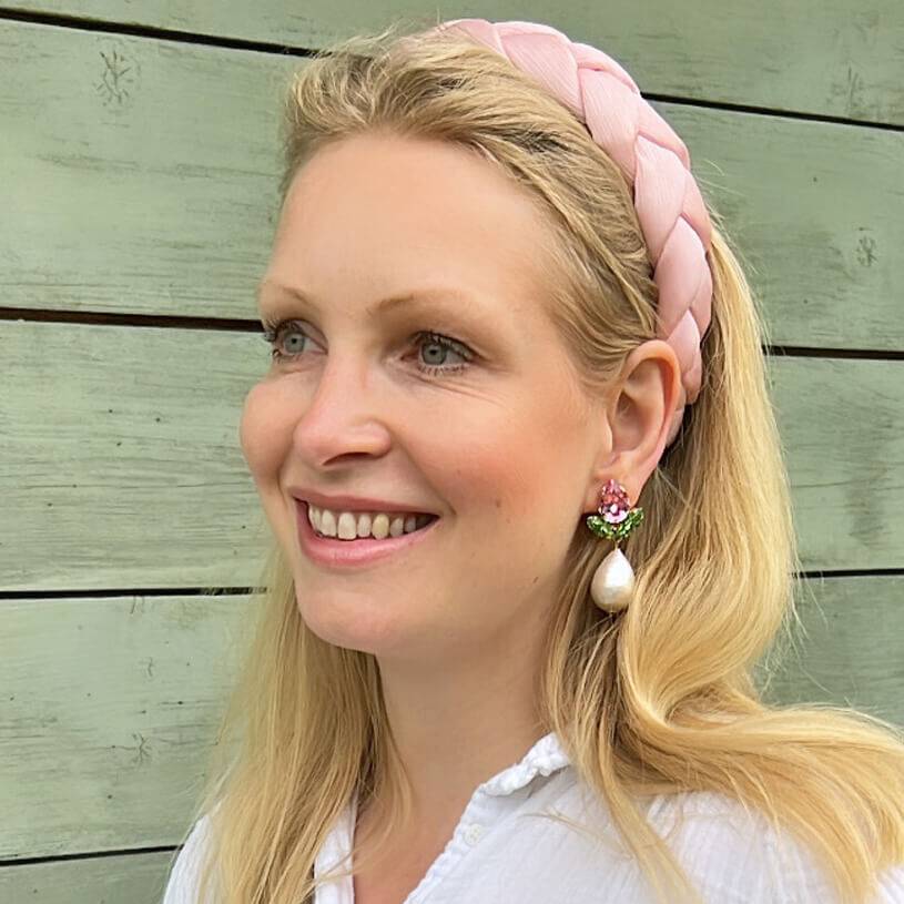 SchwesterSchwester Funkelnde Ohrstecker in Rosa und Grün mit federleichten Baumwolltropfen Discount Store für neue Produkte