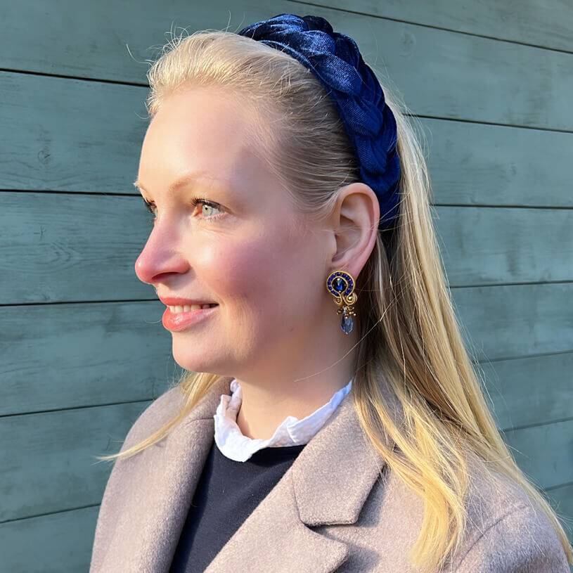 SchwesterSchwester Hübsche Soutache-Ohrstecker mit blauen Kristallen und Tropfen Begrenzt auf 3 Tage