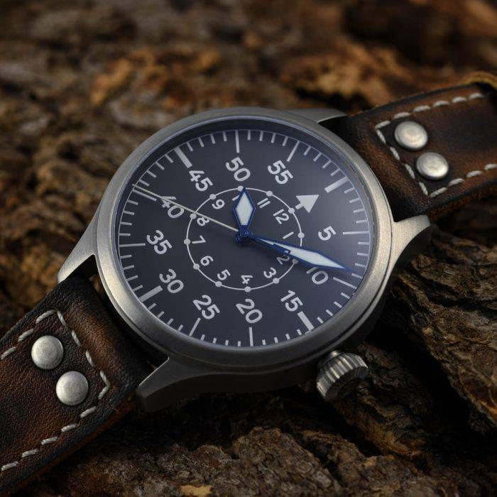 Steinhart Nav B-Uhr 44 Titan B Muster Zentralsekunde Letzte 3 Tage