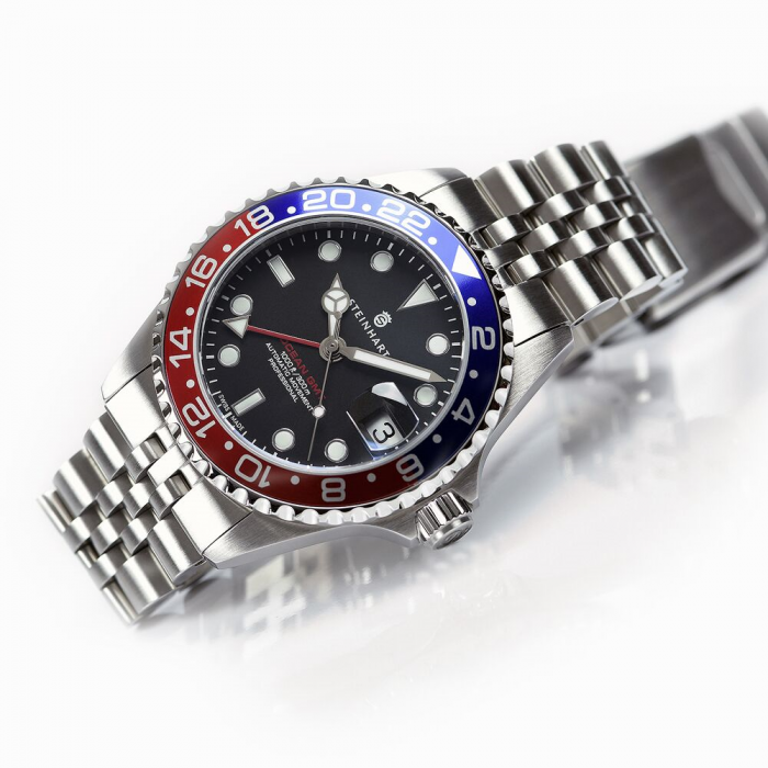 Steinhart Ocean 39 GMT BLUE-RED .2 Taucheruhr Kauf eins, bekomm eins gratis