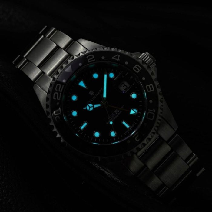 Steinhart Ocean One GMT BLACK Taucheruhr VIP-Rabatte