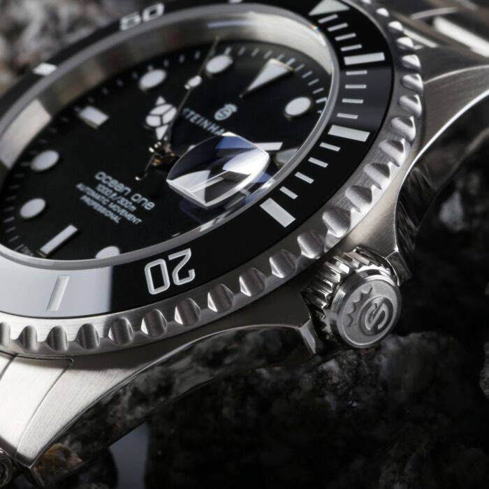 Steinhart Ocean One BLACK Ceramic Taucheruhr Neueste Stile